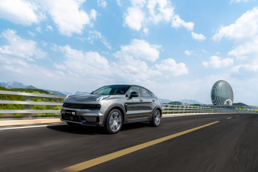 Hình ảnh xe LYNK & CO HYPERHALO 05 XÁM 2024