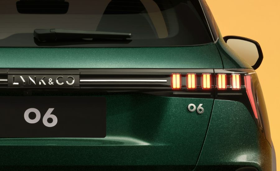 Hình ảnh xe LYNK & CO 06 HYPER PRO SONIC GREEN 2024