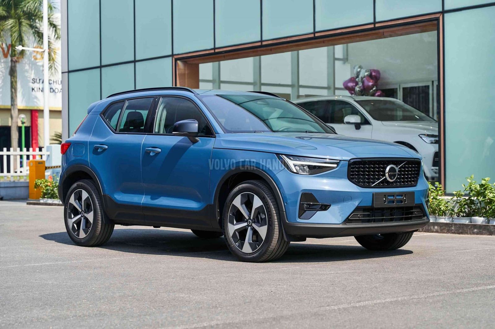 Hình ảnh xe VOLVO XC40 2024
