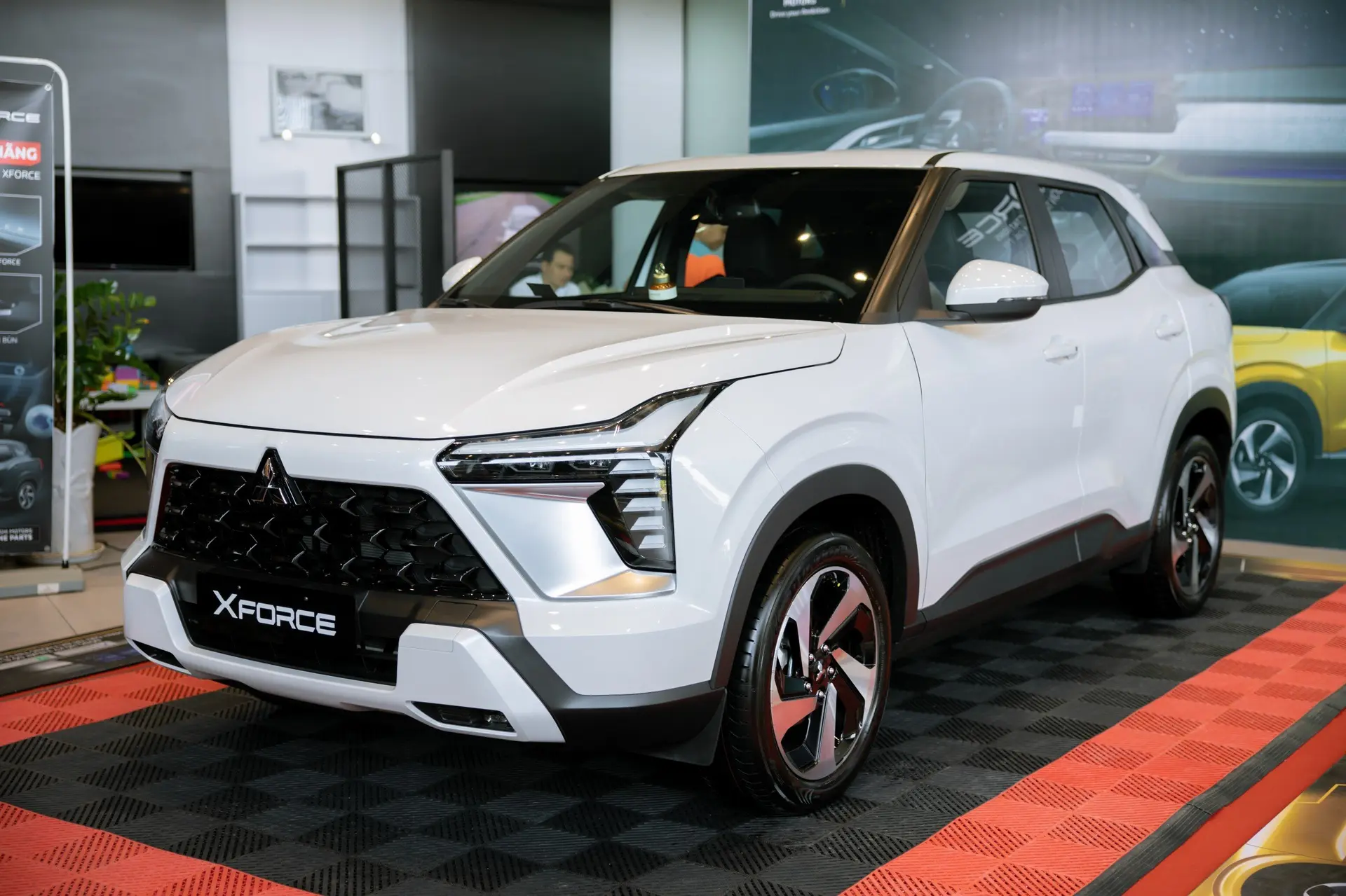 Hình ảnh xe MITSUBISHI XFORCE GLX 1.5L MIVEC 2024