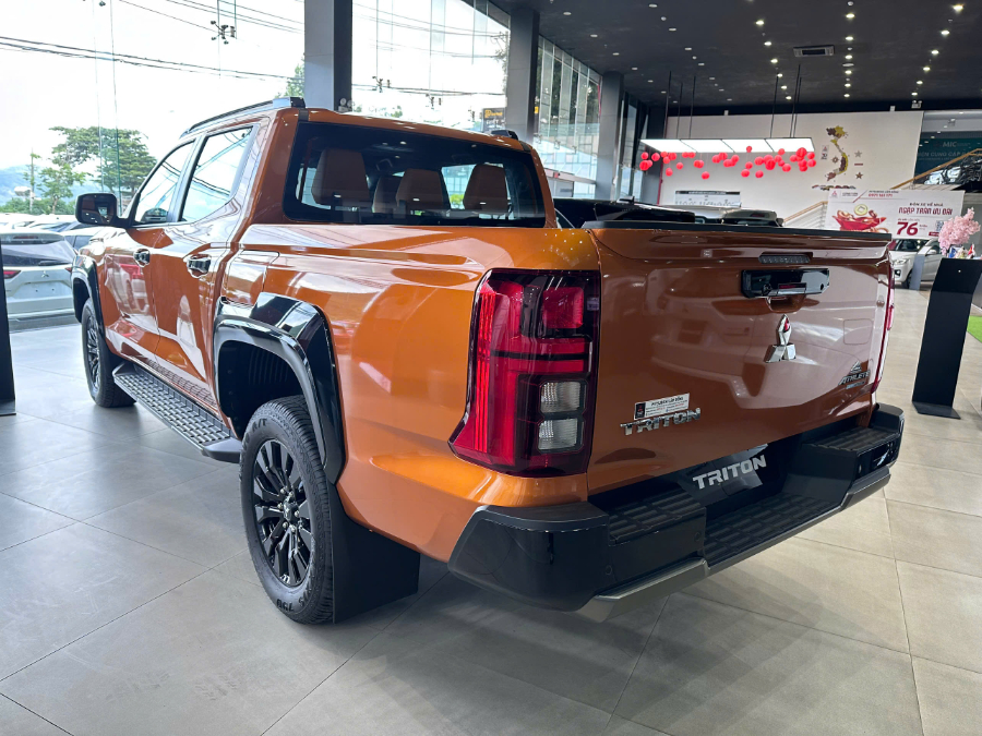 Hình ảnh xe MITSUBISHI TRITON GLS 4X4 AT 2025