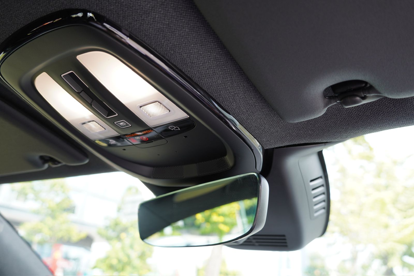 Hình ảnh xe VOLVO XC40 ULTRA 2025