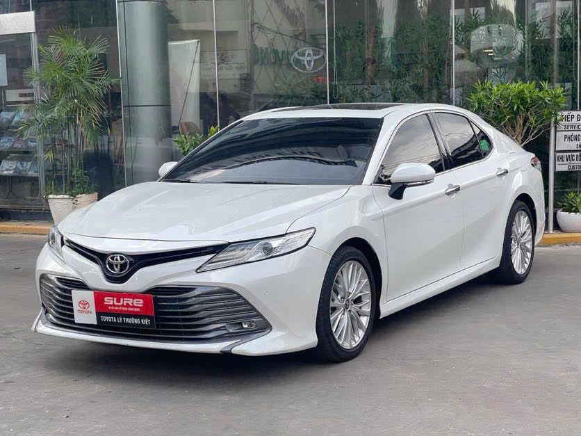 Hình ảnh xe TOYOTA CAMRY 2021 - 49,900KM