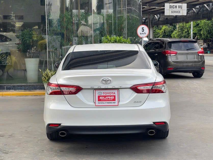 Hình ảnh xe TOYOTA CAMRY 2021 - 49,900KM