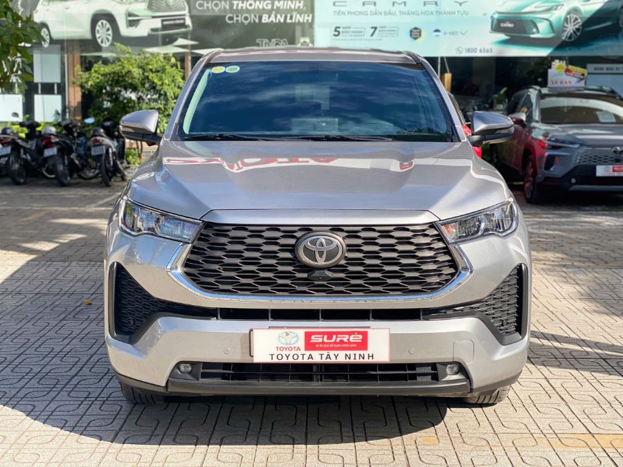 Hình ảnh xe TOYOTA INNOVA CROSS 2025 - 17,000KM