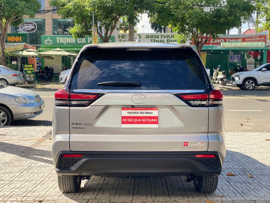 Hình ảnh xe TOYOTA INNOVA CROSS 2025 - 17,000KM