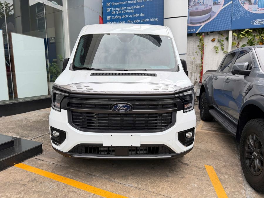Hình ảnh xe FORD TRANSIT 2025 - 40KM