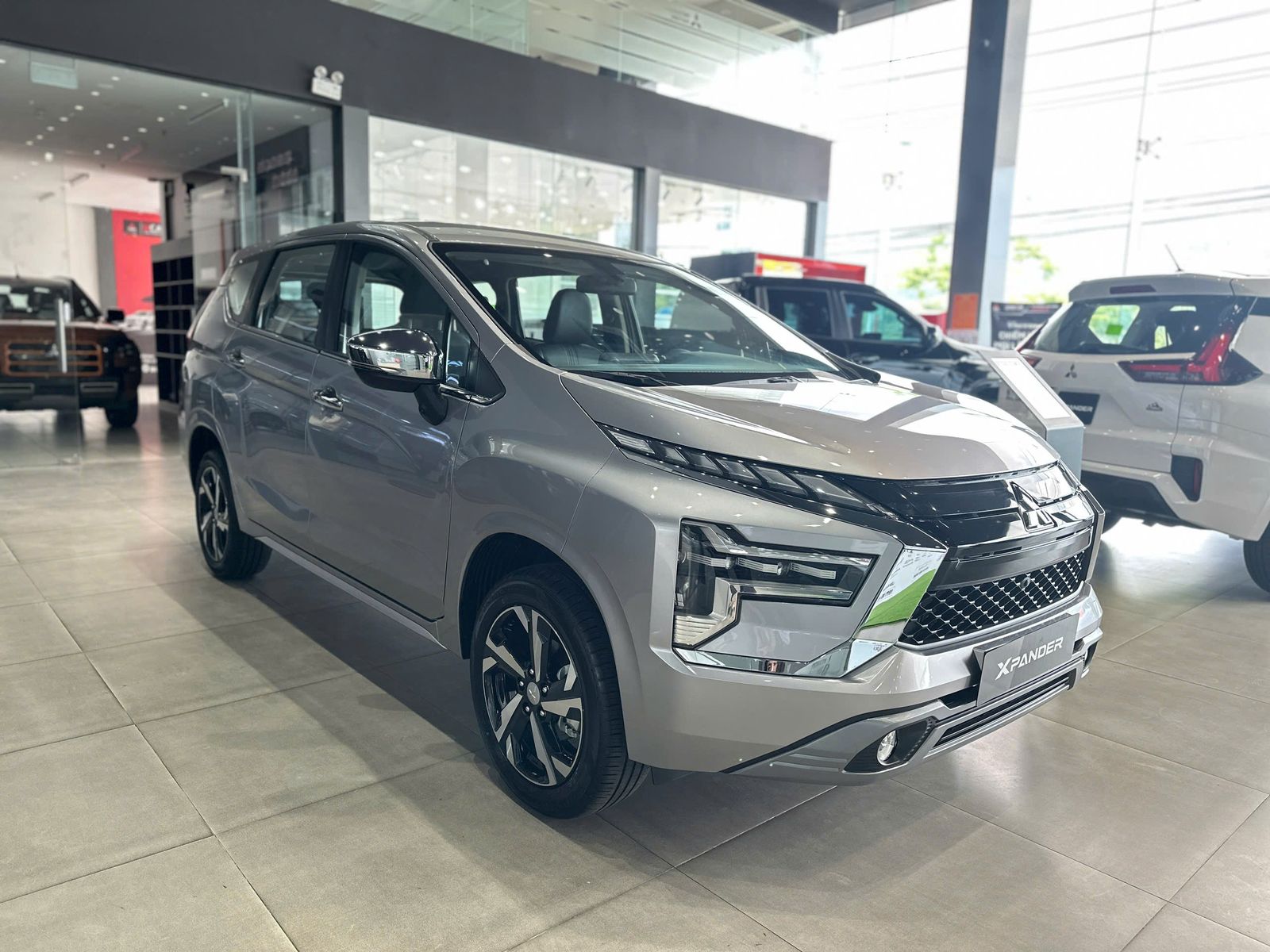 Hình ảnh xe MITSUBISHI XPANDER PREMIUM 2025