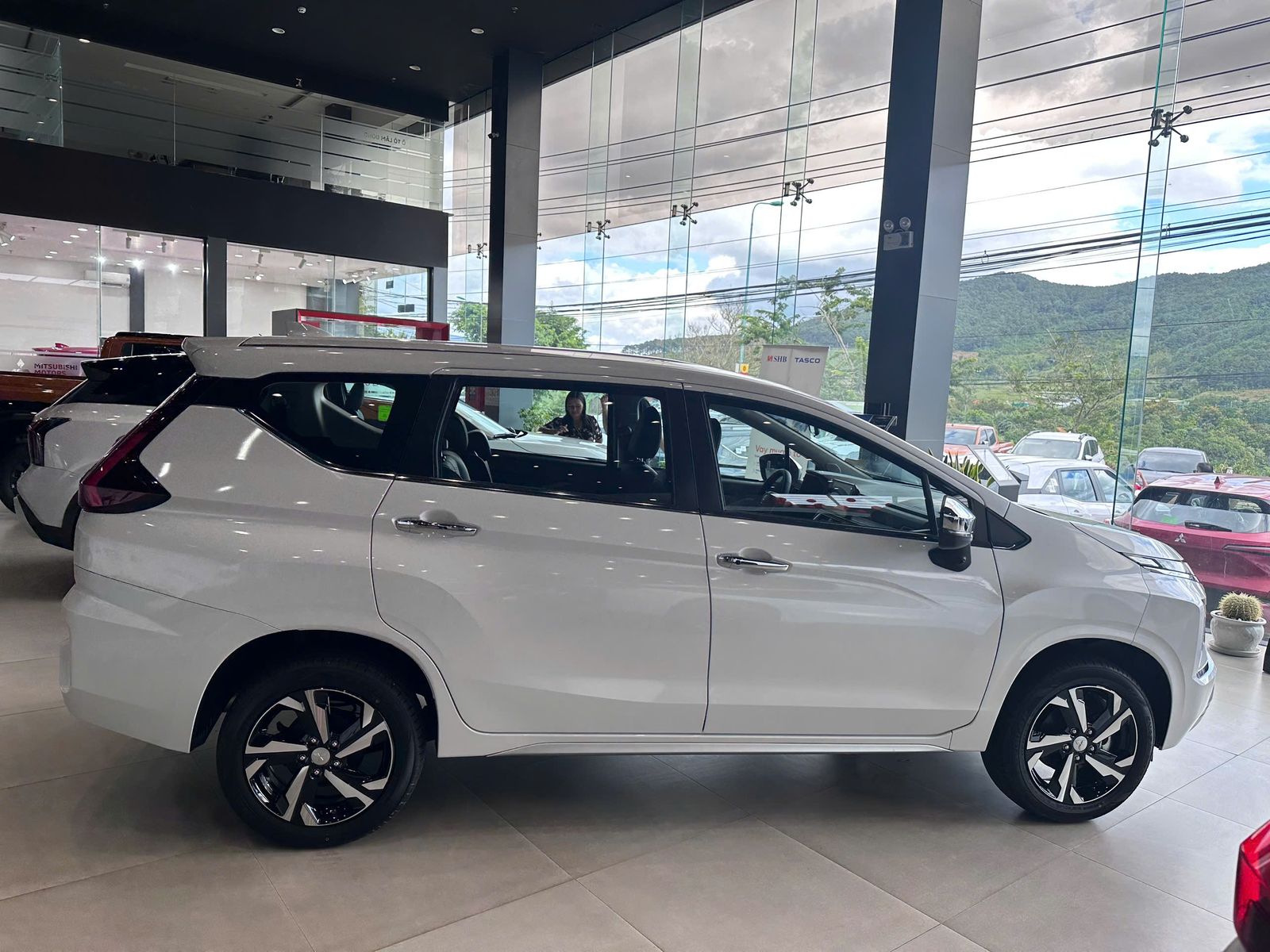 Hình ảnh xe MITSUBISHI XPANDER PREMIUM 2025