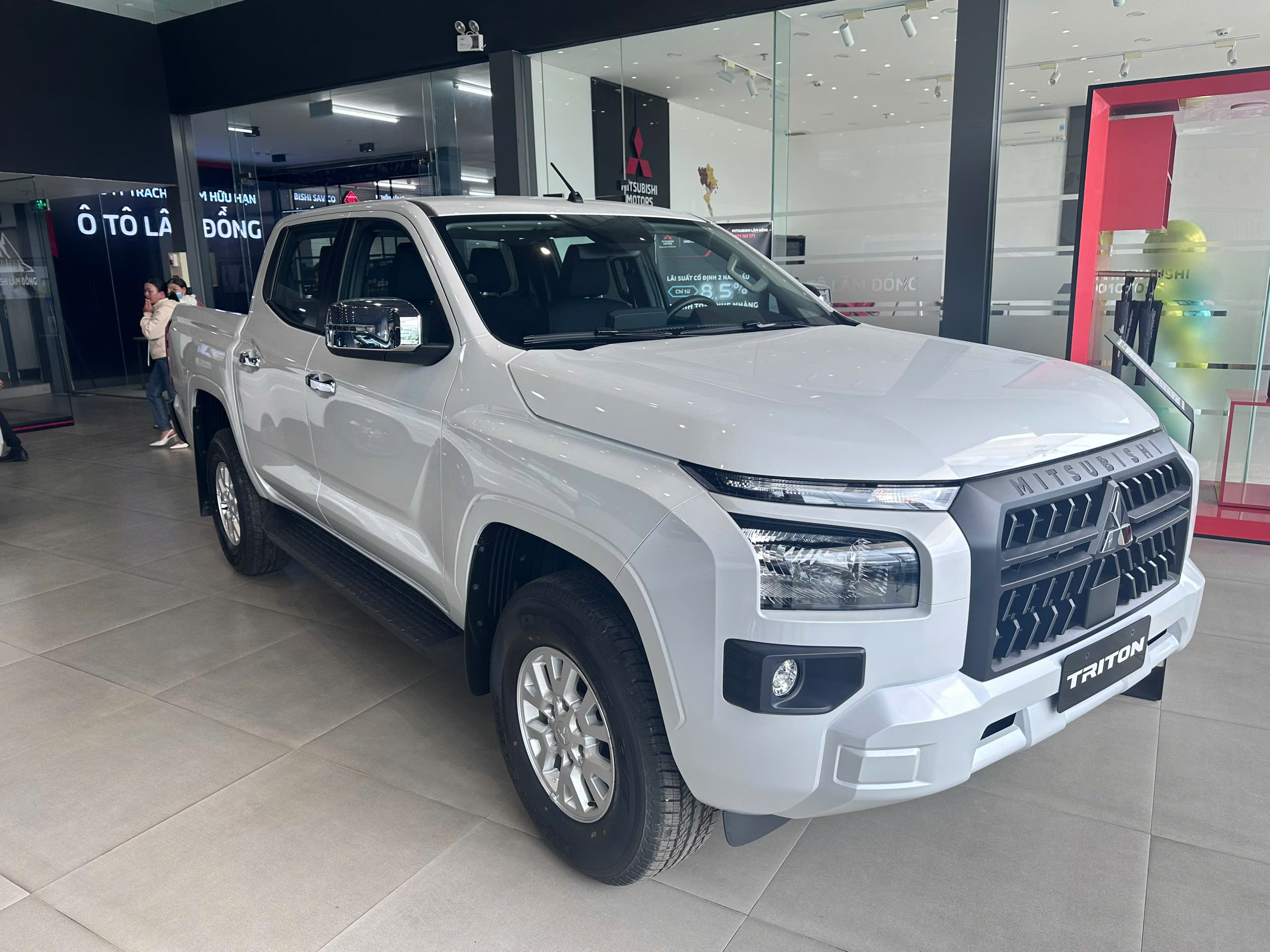 Hình ảnh xe MITSUBISHI TRITON GLX 4X2 2025