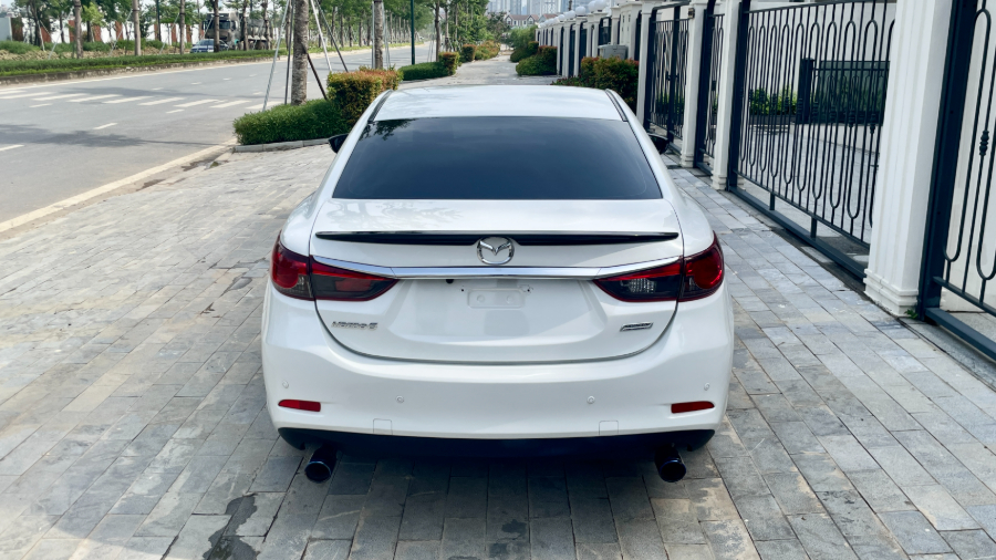 Hình ảnh xe MAZDA 6 LUXURY 2016 TRẮNG - 37000KM