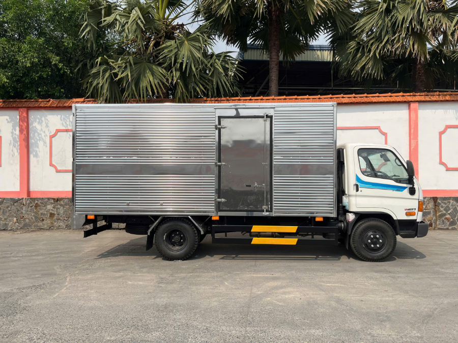 Hình ảnh xe HYUNDAI W11S EURO 5 THÙNG KÍN