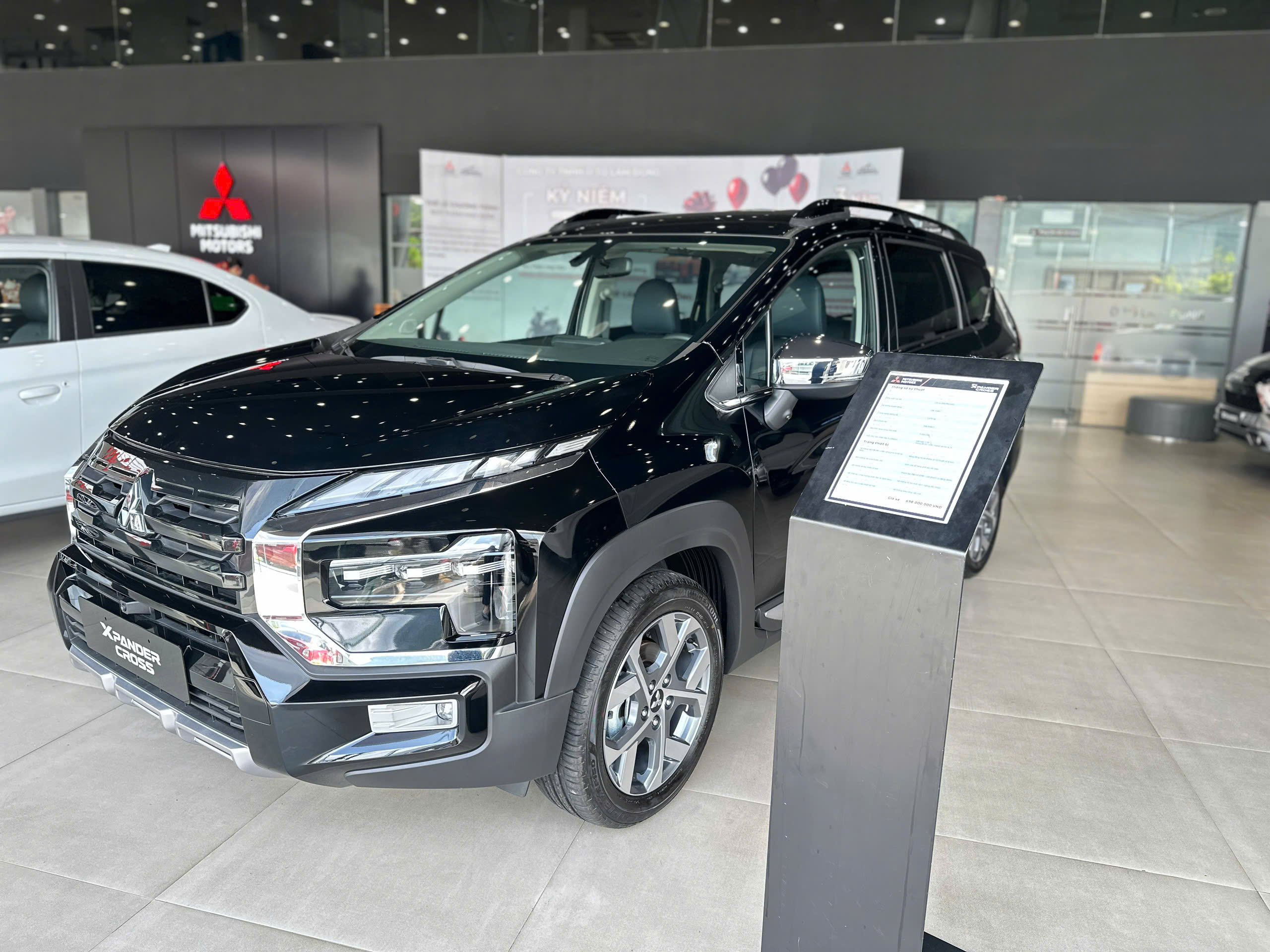 Hình ảnh xe MITSUBISHI XPANDER CROSS 2025