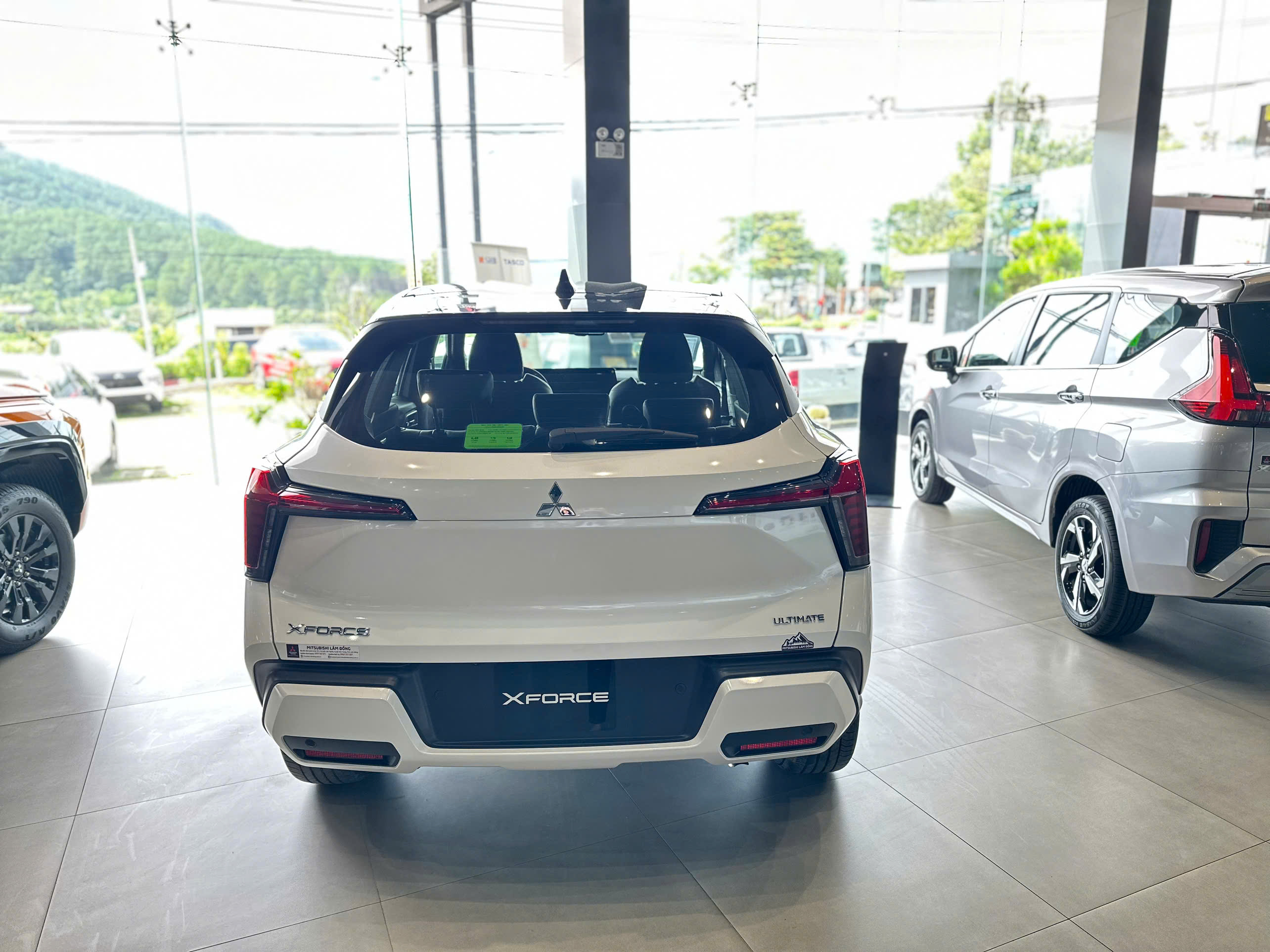 Hình ảnh xe MITSUBISHI XFORCE ULTIMATE 2025