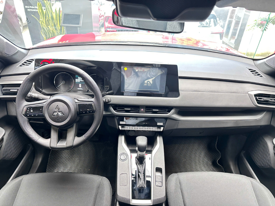 Hình ảnh xe MITSUBISHI XFORCE GLX 2025