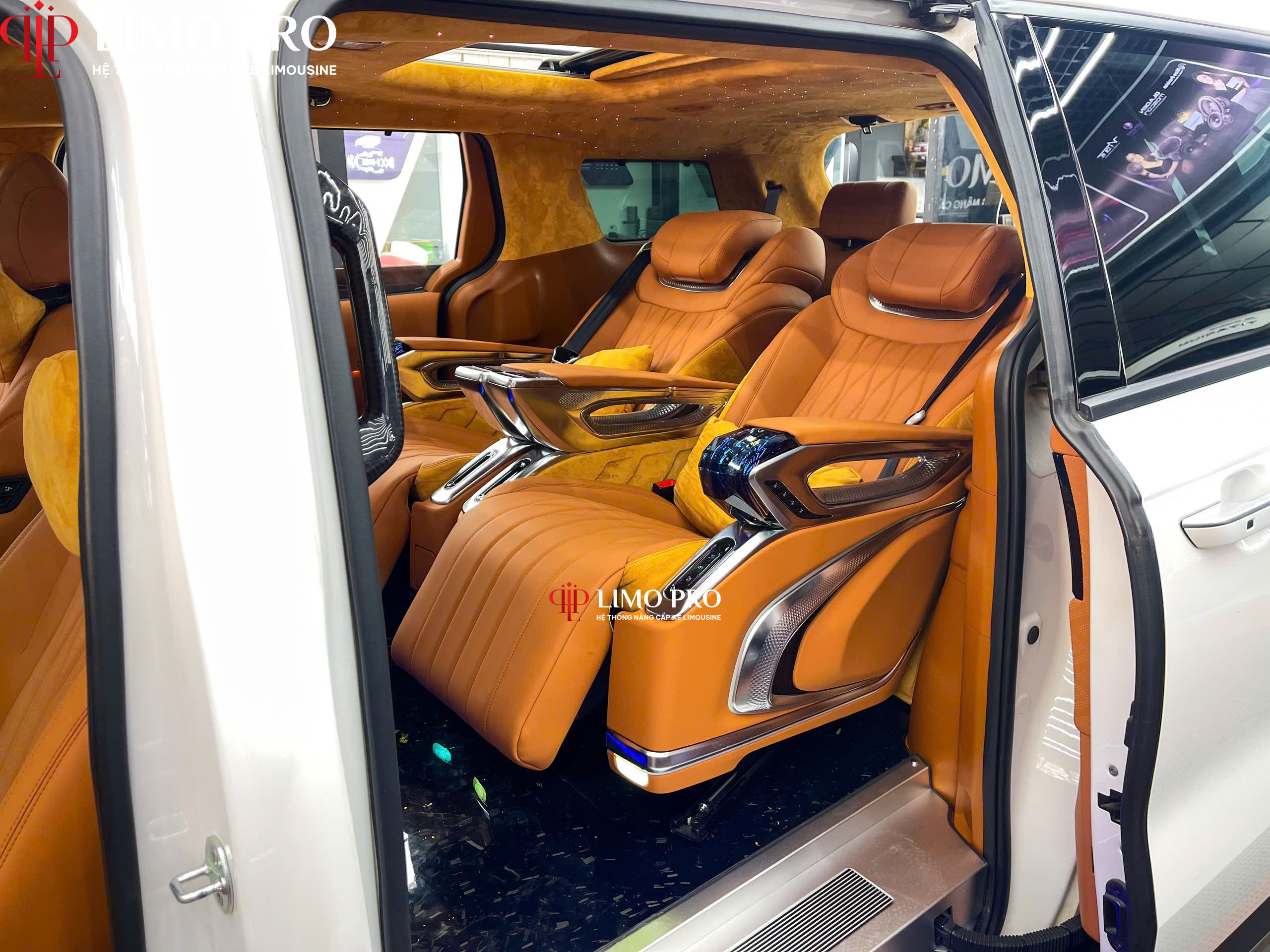 Hình ảnh xe BIẾN HÓA NỘI THẤT – “FULL DA MÀU BÒ” ĐẲNG CẤP KHÁC BIỆT