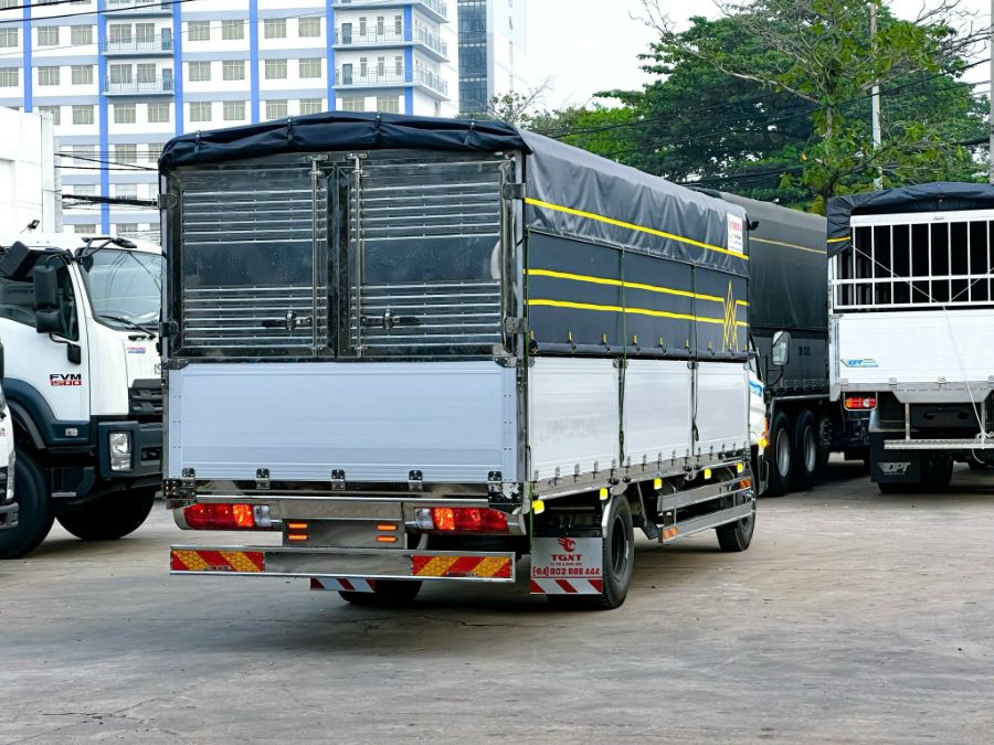 Hình ảnh xe HYUNDAI W11XL THÙNG BẠT BỬNG NHÔM