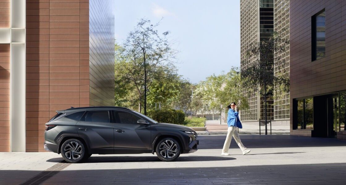 Hình ảnh xe HYUNDAI TUCSON XĂNG ĐẶC BIỆT TRẮNG
