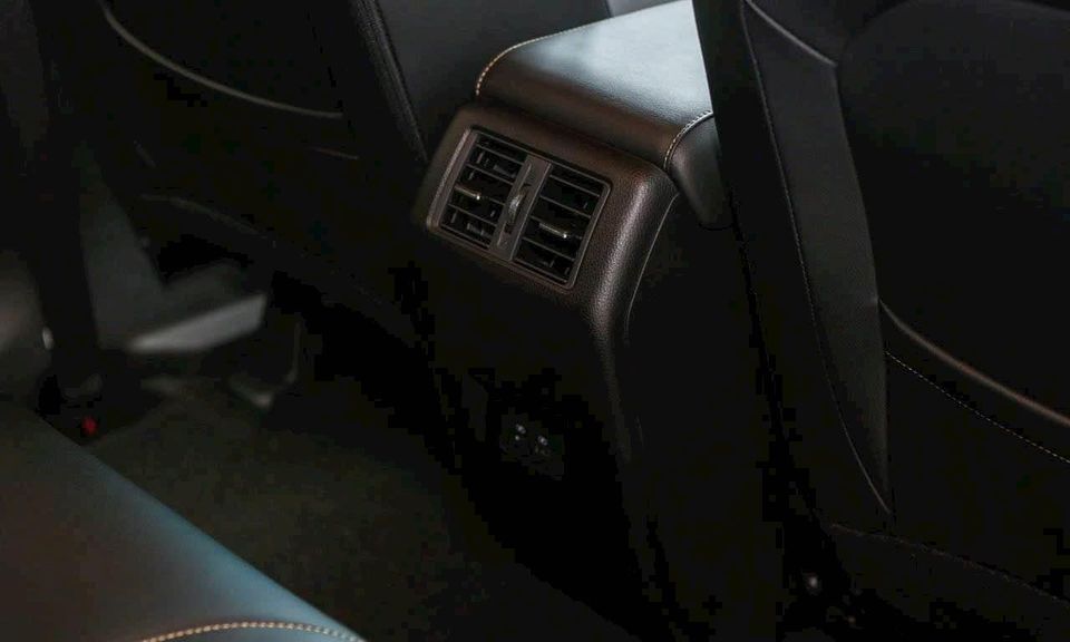 Hình ảnh xe MITSUBISHI XFORCE ULTIMATE - 2025