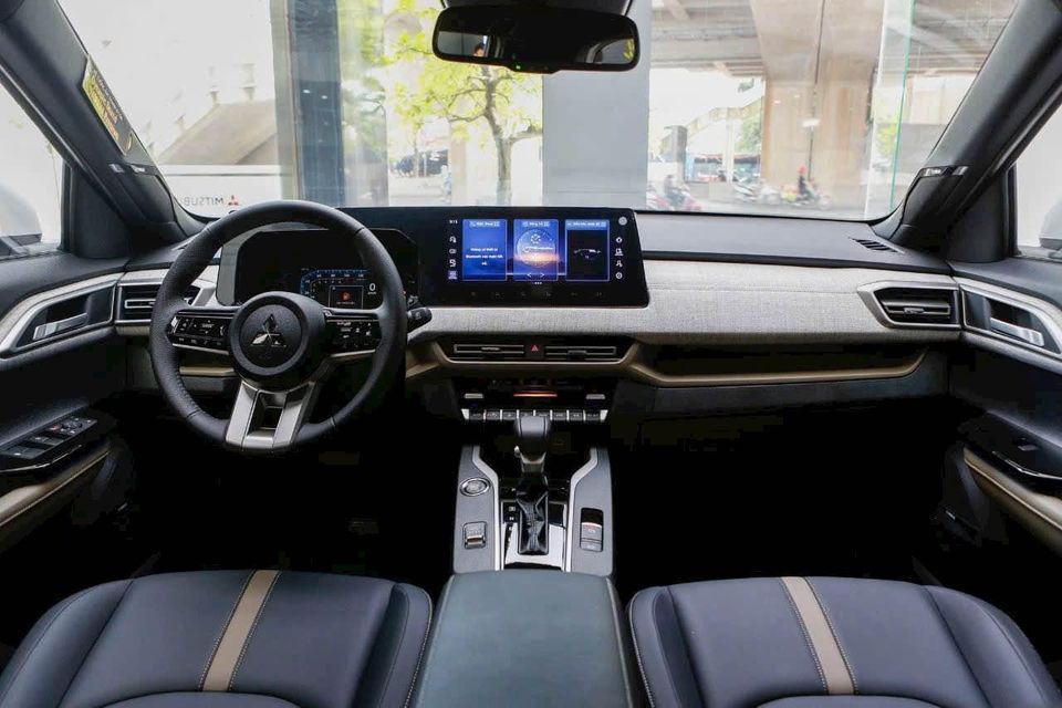 Hình ảnh xe MITSUBISHI XFORCE ULTIMATE - 2025