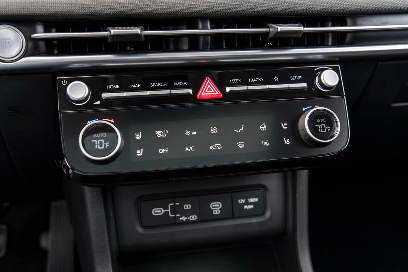 Hình ảnh xe HYUNDAI TUCSON 2025 TRẮNG