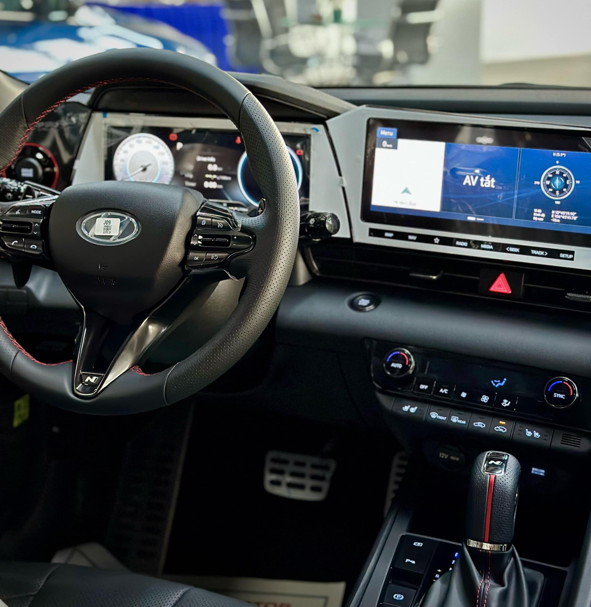 Hình ảnh xe HYUNDAI ELANTRA 2025 TRẮNG