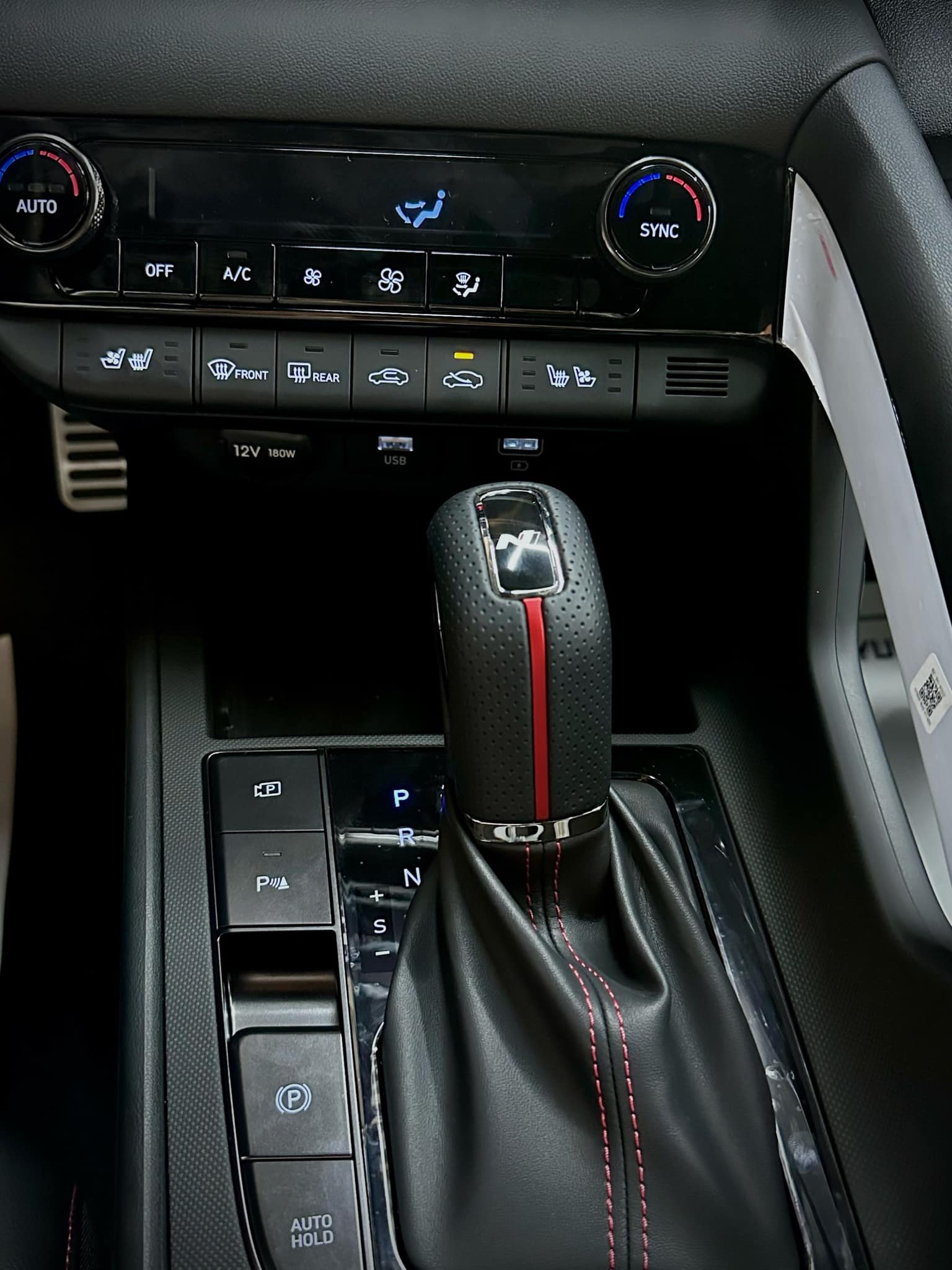 Hình ảnh xe HYUNDAI ELANTRA 2025 TRẮNG