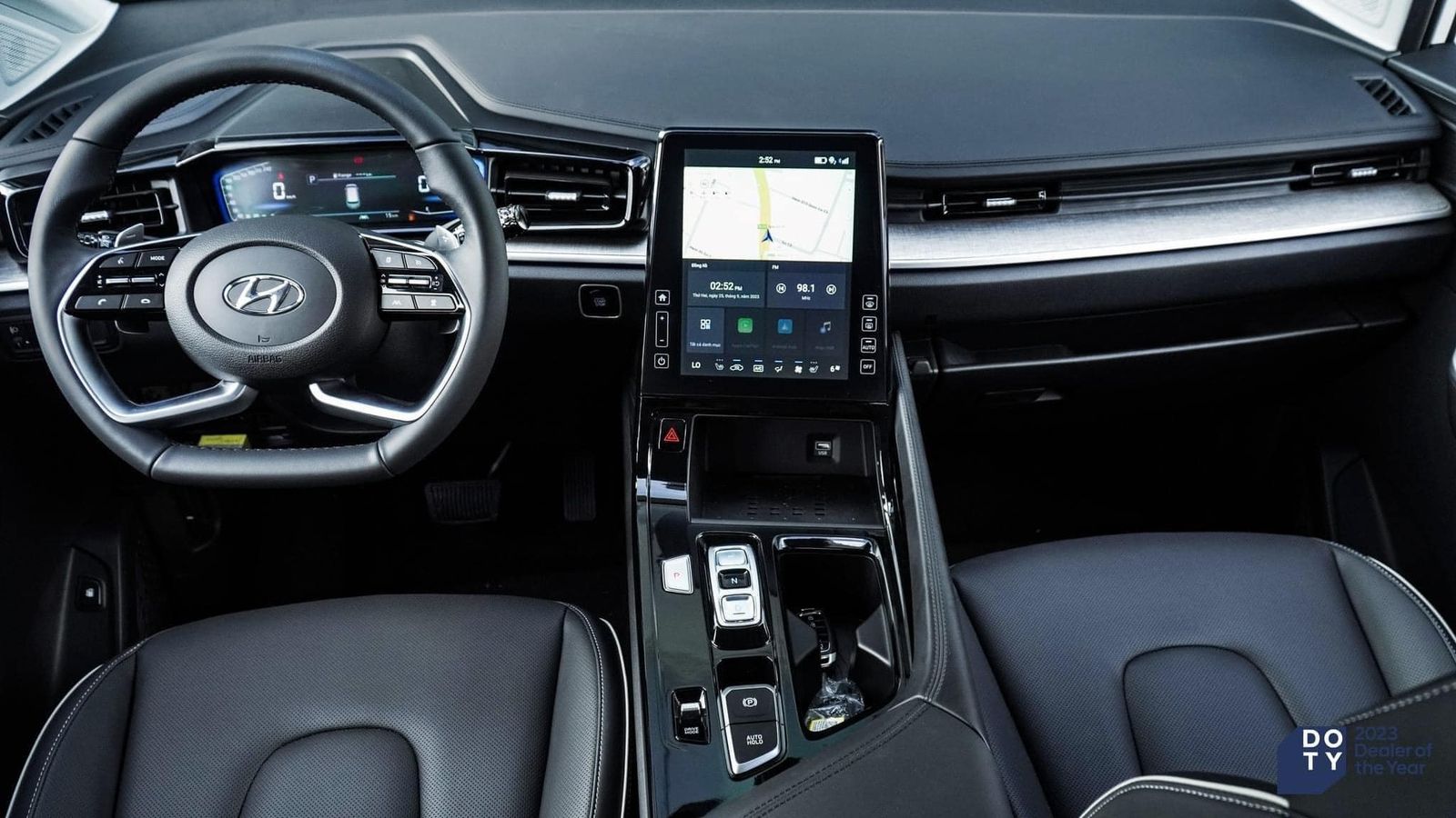 Hình ảnh xe HYUNDAI CUSTIN 2025 TRẮNG