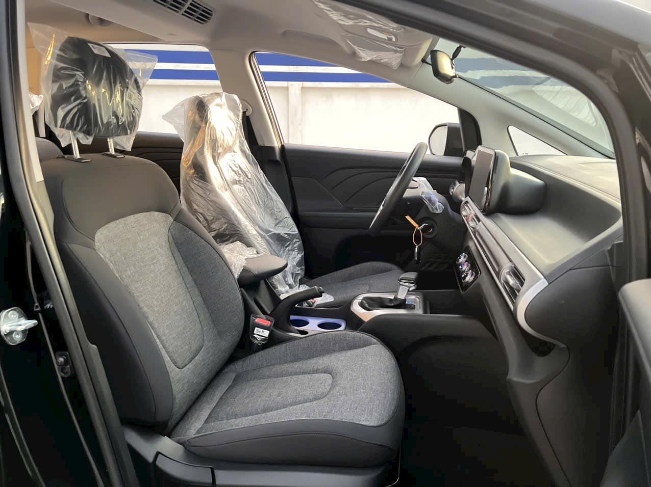 Hình ảnh xe HYUNDAI STARGAZER TIÊU CHUẨN 2025 - XÁM