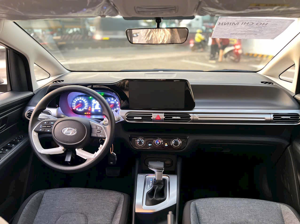 Hình ảnh xe HYUNDAI STARGAZER TIÊU CHUẨN 2025 - XÁM