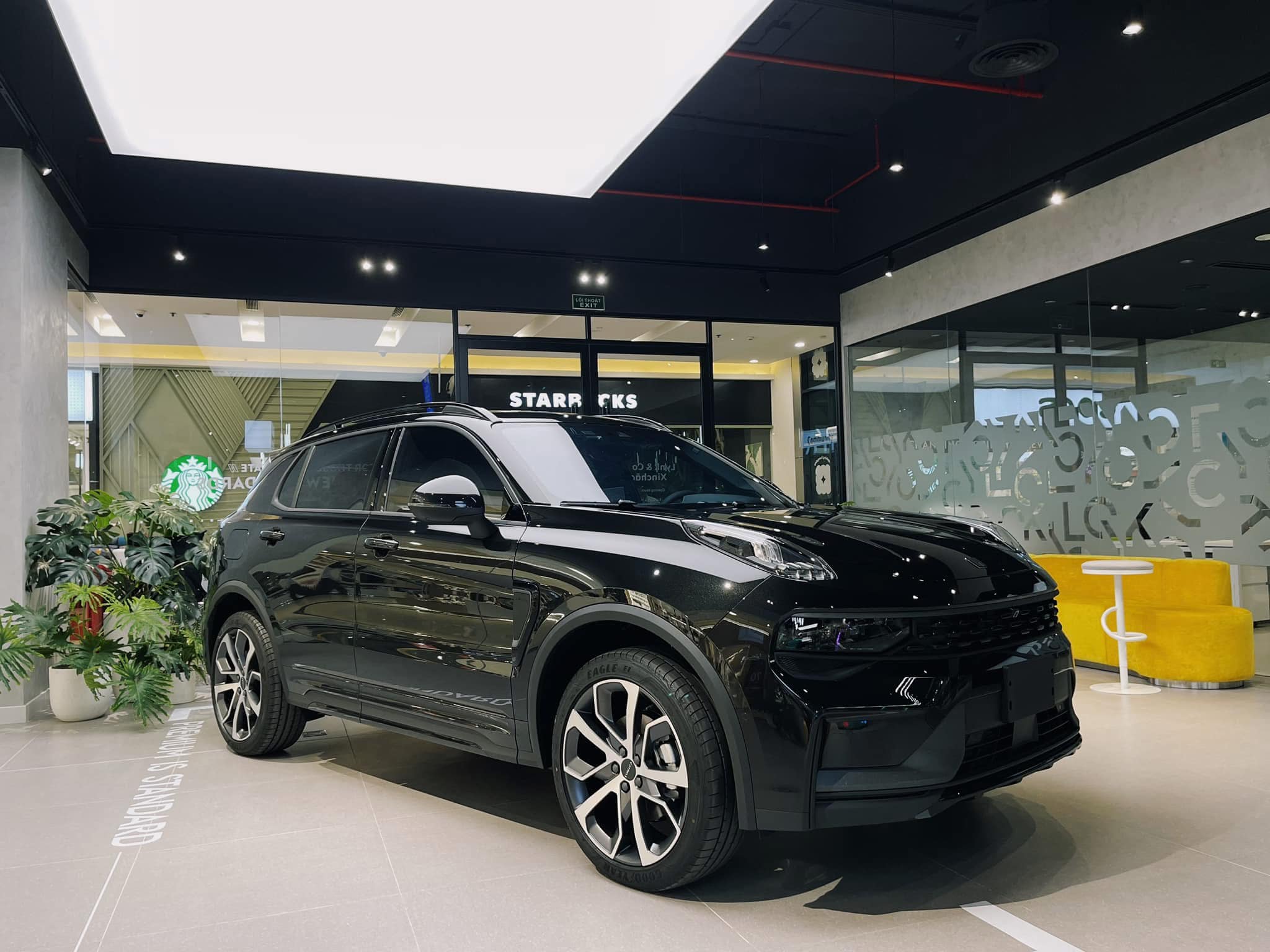 Hình ảnh xe LYNK & CO 01 2025