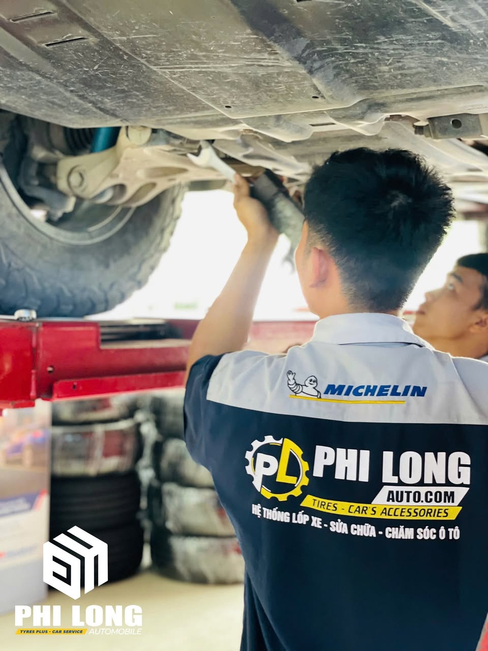 Hình ảnh xe KIỂM TRA HỆ THỐNG GIẢM XÓC/PHUÔC  Tại 𝗛𝗘̣̂ 𝗧𝗛𝗢̂́𝗡𝗚 𝗟𝗢̂́𝗣 𝗫𝗘 𝗣𝗛𝗜 𝗟𝗢𝗡𝗚