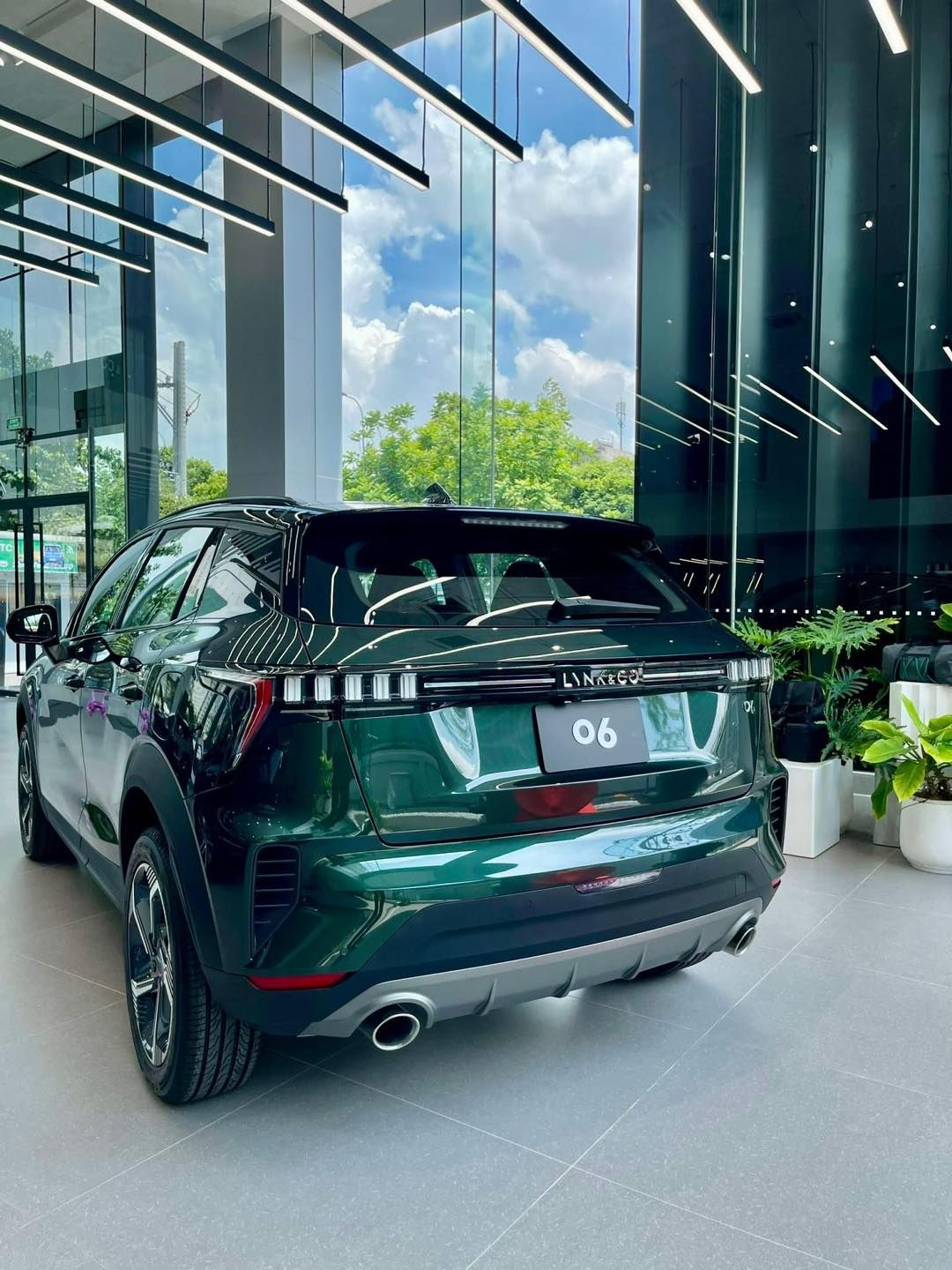 Hình ảnh xe LYNK & CO 06 2025