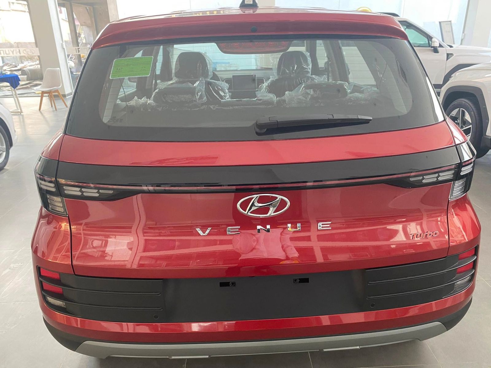 Hình ảnh xe HYUNDAI VENUE TIÊU CHUẨN 2025 - ĐỎ
