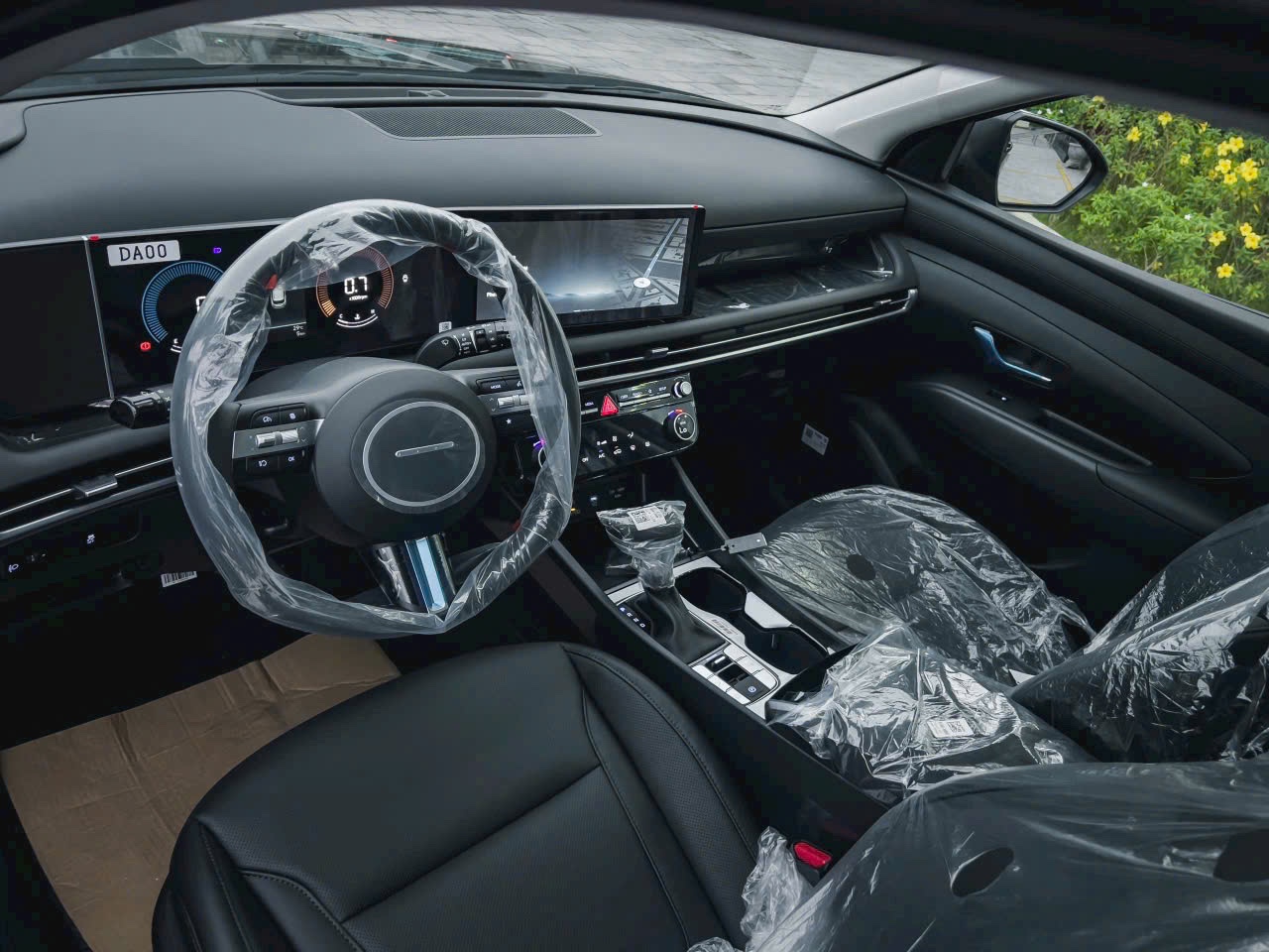 Hình ảnh xe HYUNDAI TUCSON TIÊU CHUẨN 2025 - ĐỎ