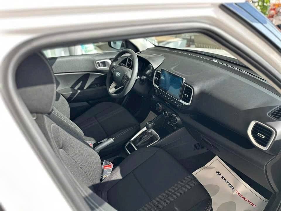 Hình ảnh xe HYUNDAI VENUE TIÊU CHUẨN 2025 - TRẮNG