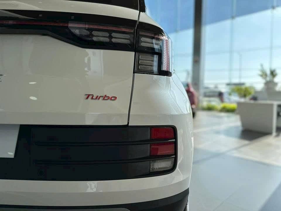 Hình ảnh xe HYUNDAI VENUE TIÊU CHUẨN 2025 - TRẮNG