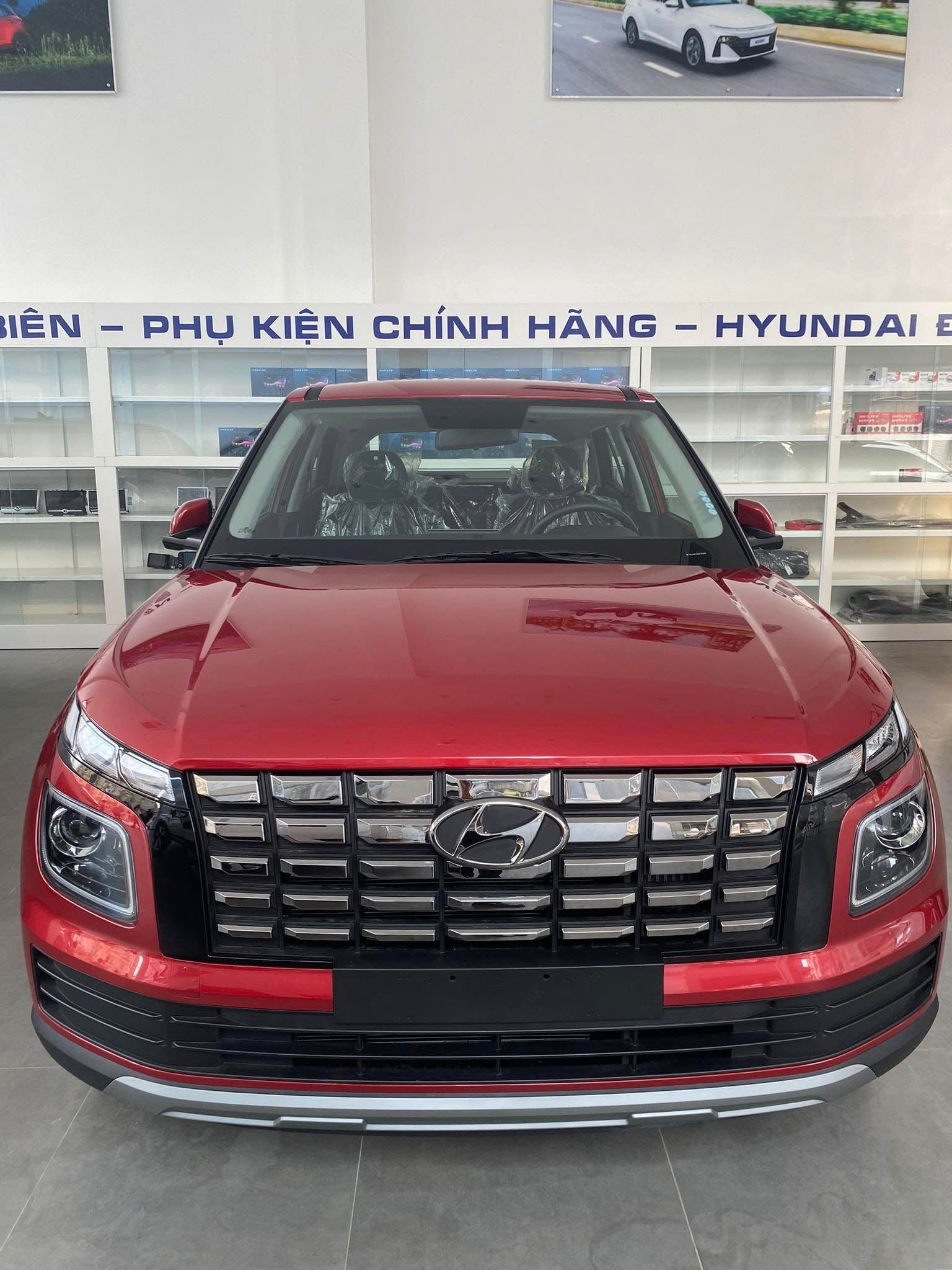 Hình ảnh xe HYUNDAI VENUE TIÊU CHUẨN 2025 - ĐỎ