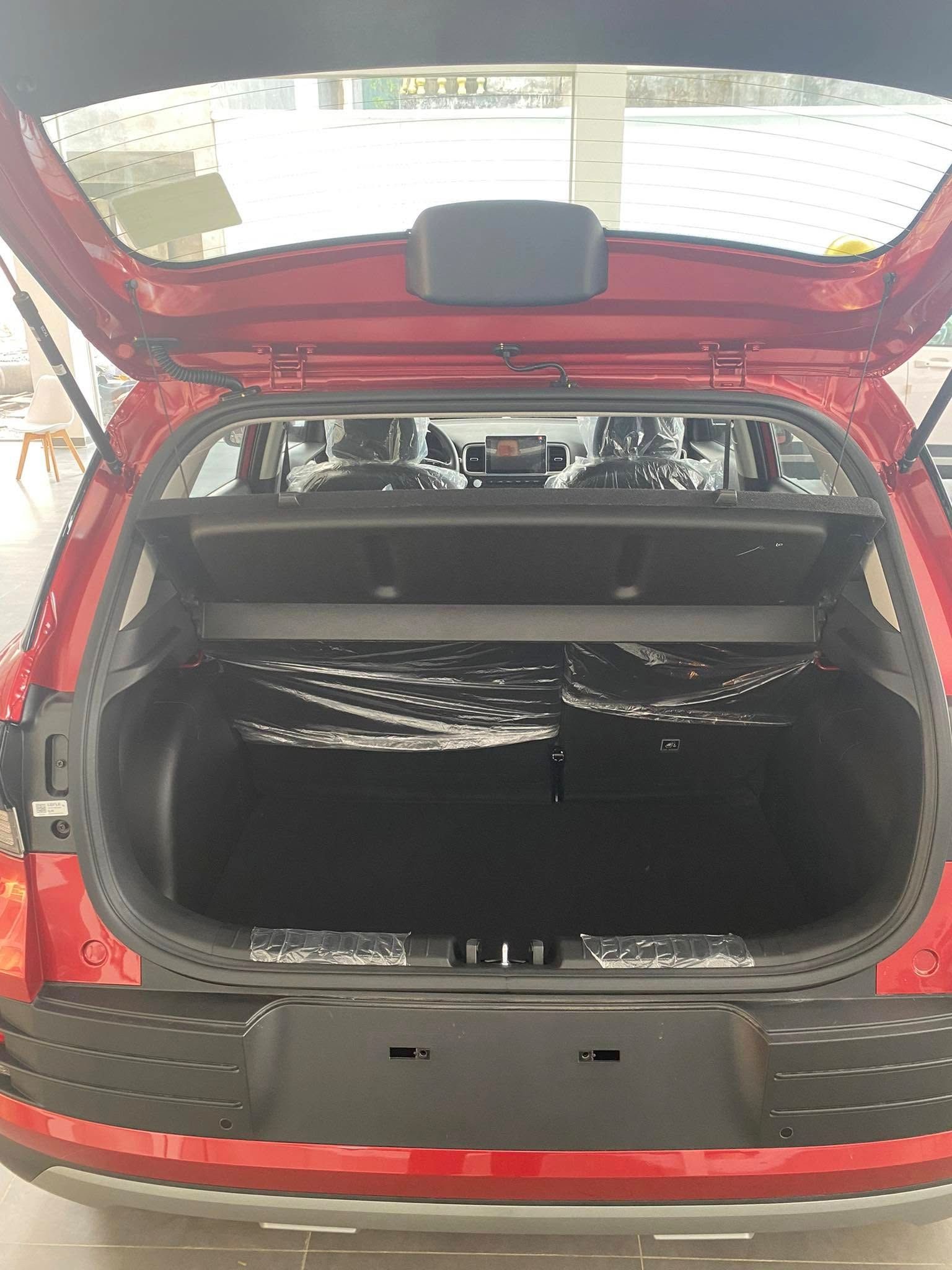 Hình ảnh xe HYUNDAI VENUE TIÊU CHUẨN 2025 - ĐỎ
