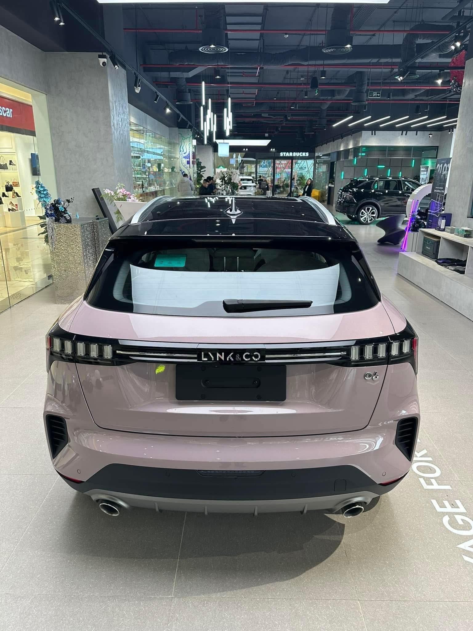 Hình ảnh xe LYNK & CO 06 2025