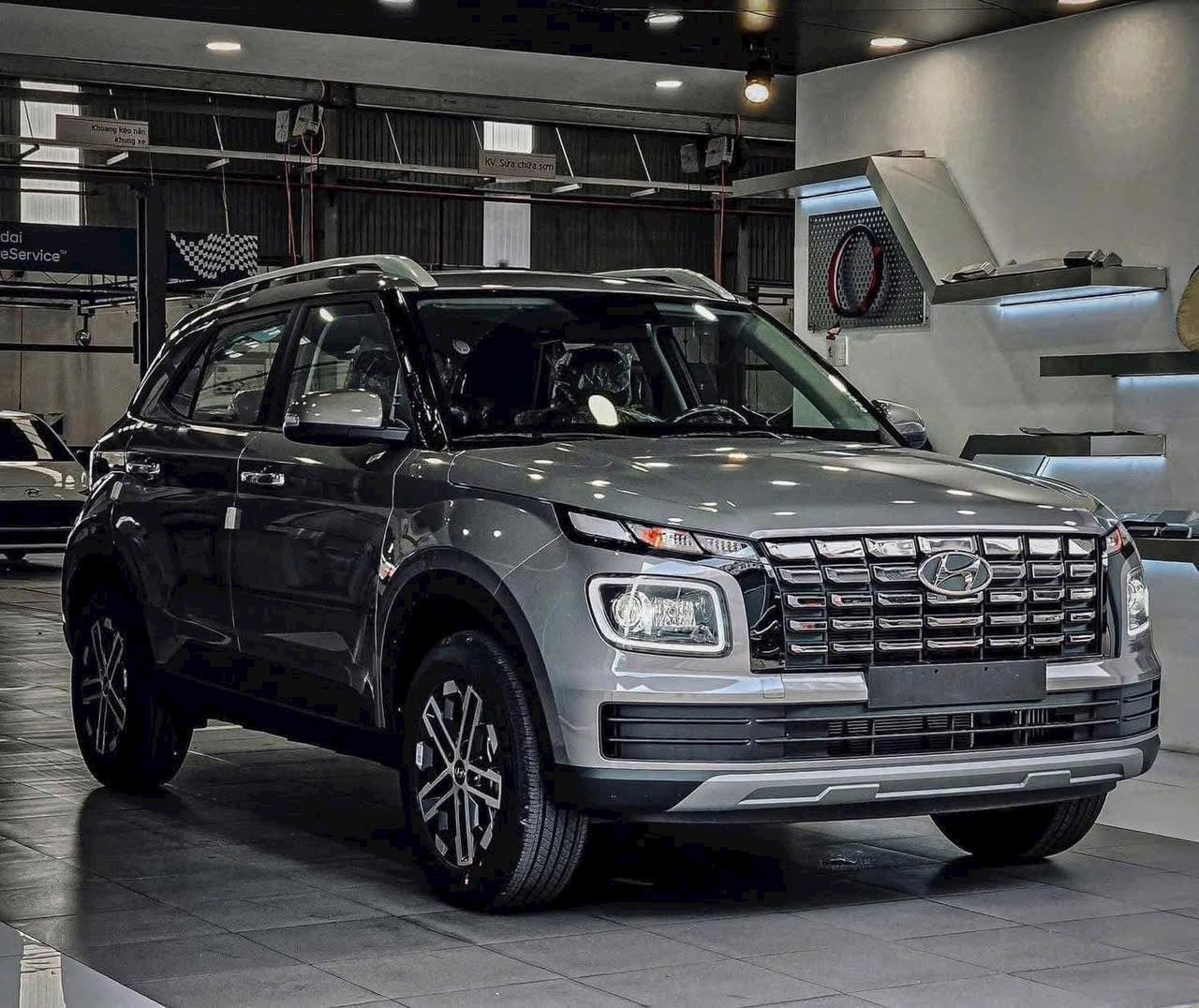 Hình ảnh xe HYUNDAI VENUE ĐẶC BIỆT 2025 - XÁM