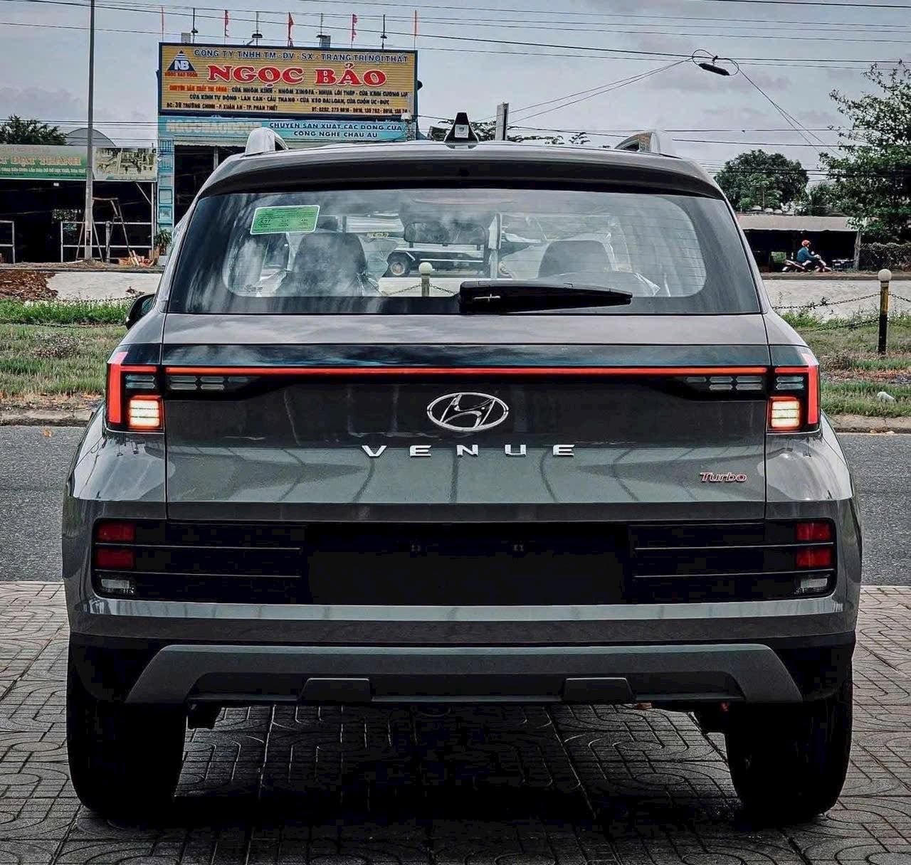 Hình ảnh xe HYUNDAI VENUE ĐẶC BIỆT 2025 - XÁM