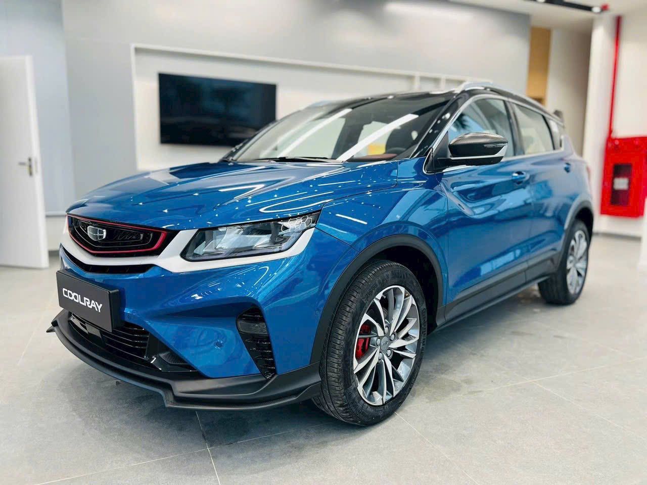 Hình ảnh xe GEELY COOLRAY FLAGSHIP NĂM 2025 MÀU XANH
