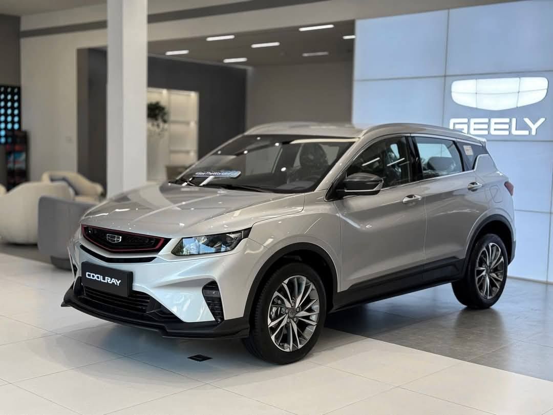 Hình ảnh xe GEELY COOLRAY PREMIUM MÀU BẠC 2025