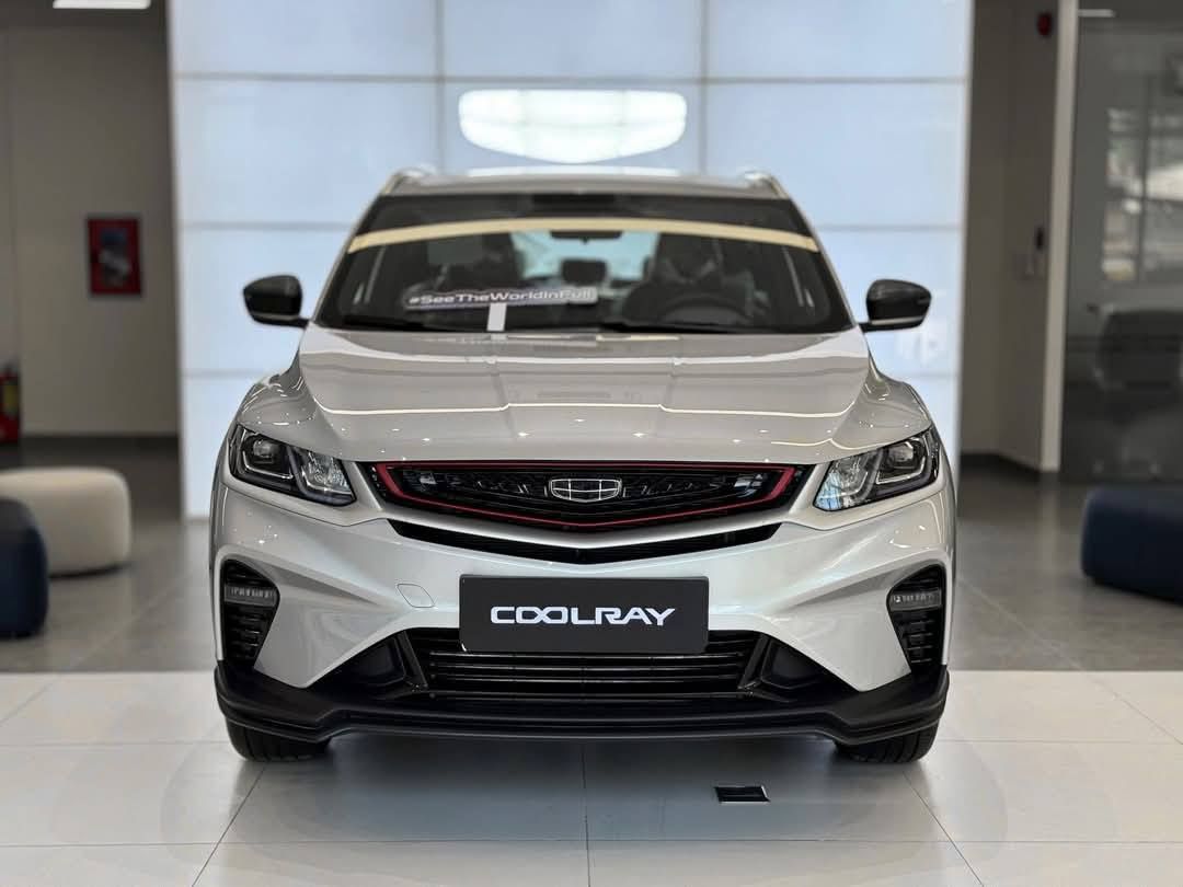 Hình ảnh xe GEELY COOLRAY PREMIUM MÀU BẠC 2025