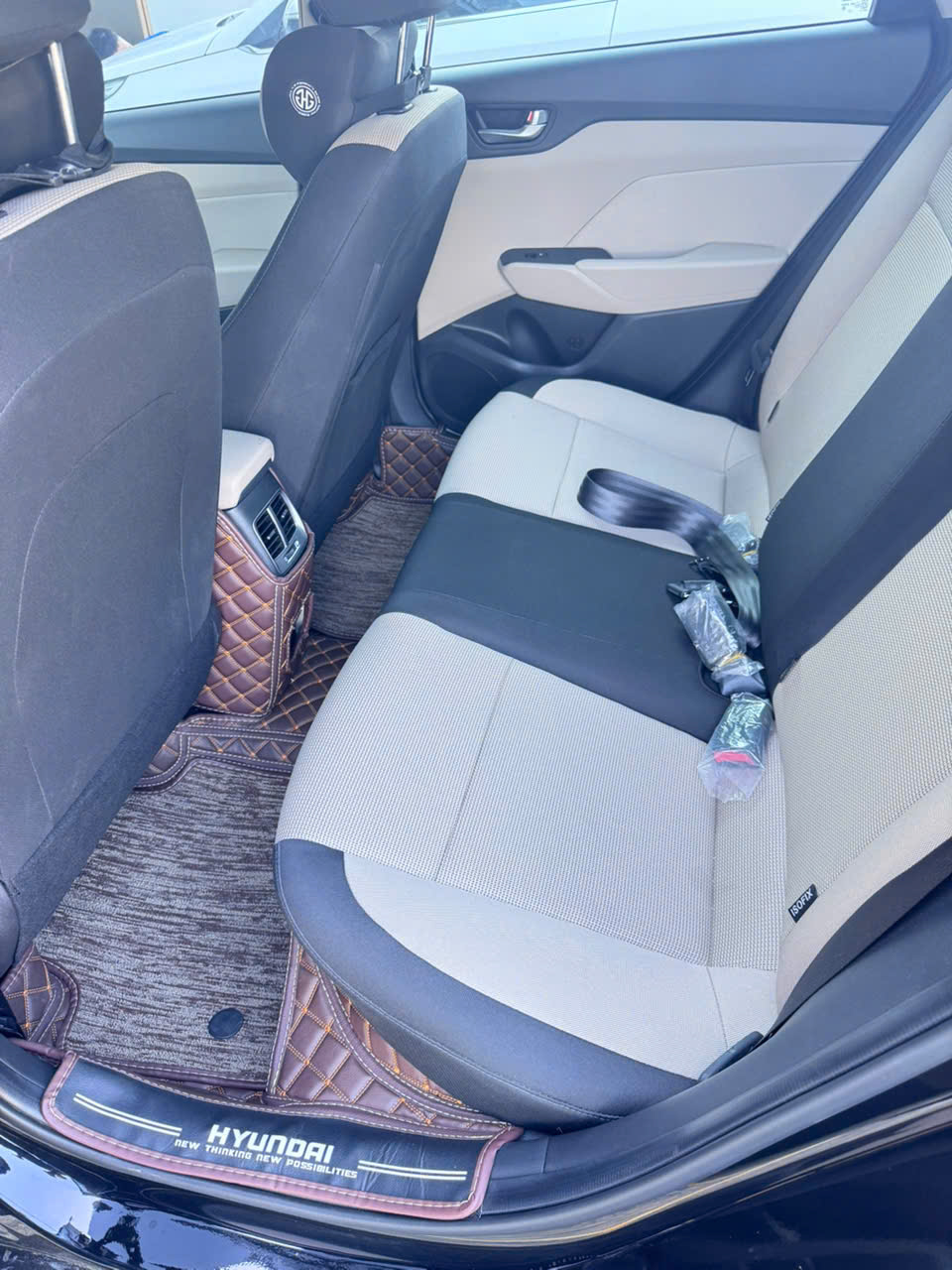 Hình ảnh xe HYUNDAI ACCENT 2023 - 20.000KM