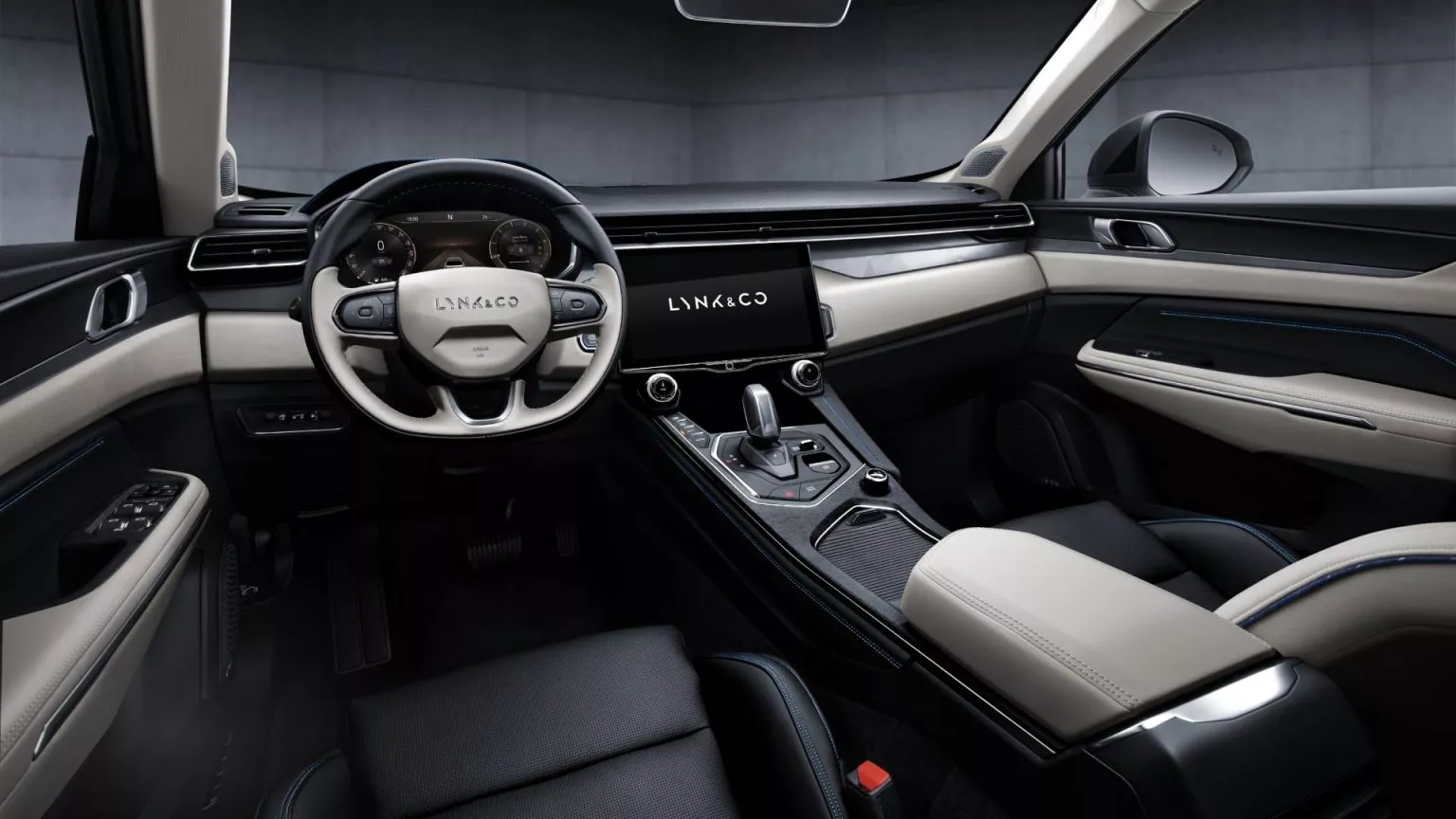 Hình ảnh xe LYNK & CO 01 2.0 TURBO 2025