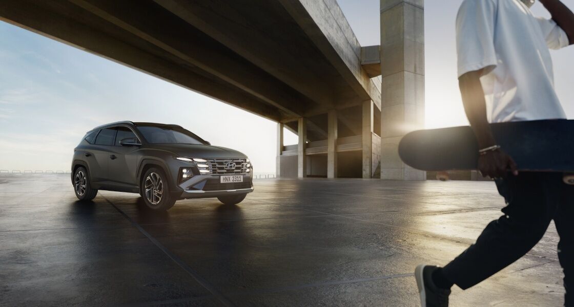 Hình ảnh xe HYUNDAI TUCSON XĂNG ĐẶC BIỆT TRẮNG