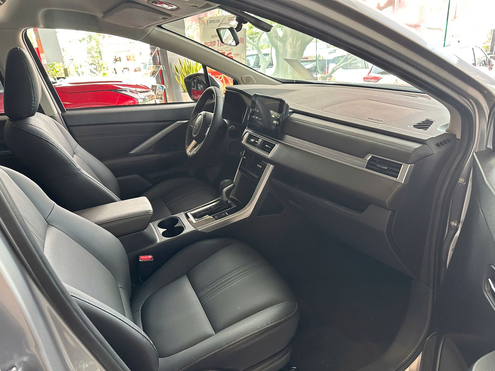 Hình ảnh xe MITSUBISHI XPANDER AT PREMIUM 2025