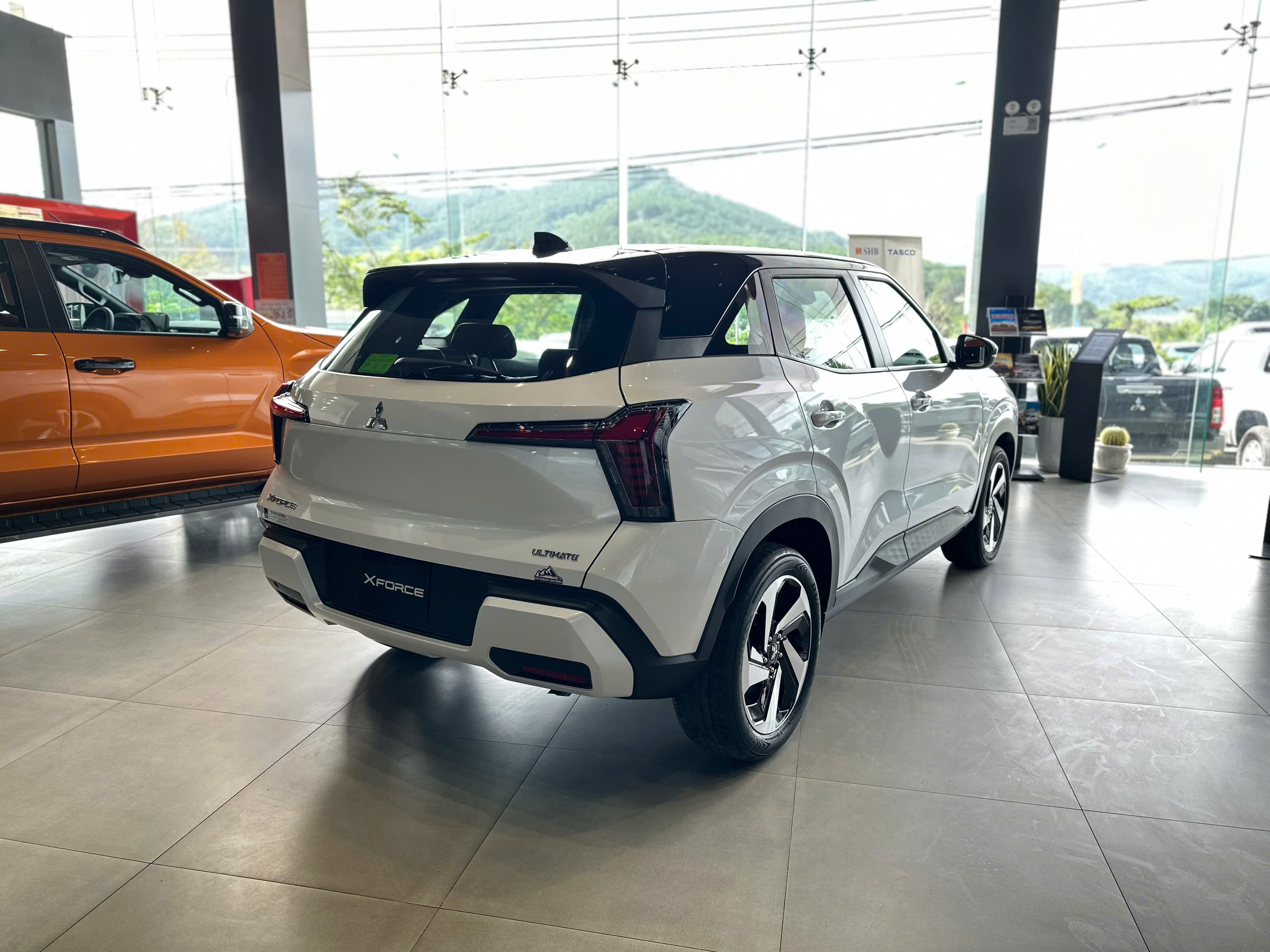 Hình ảnh xe MITSUBISHI XFORCE ULTIMATE 2025